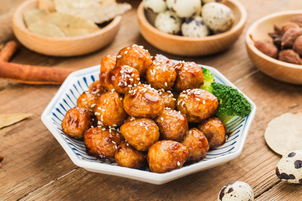 chinese-cuisine-deepfried-quail-eggs_1205-10552